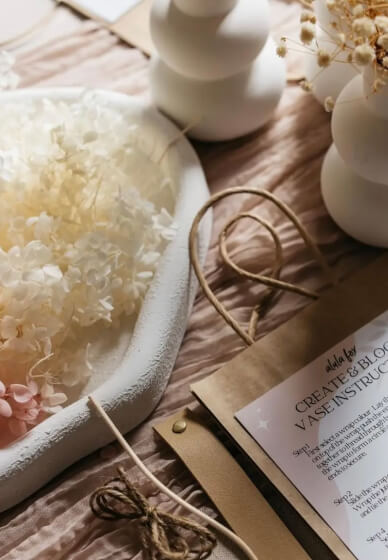 Christmas Dried Flower Vase Workshop