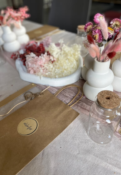 Christmas Dried Flower Vase Workshop