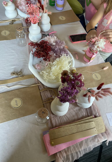 Christmas Dried Flower Vase Workshop