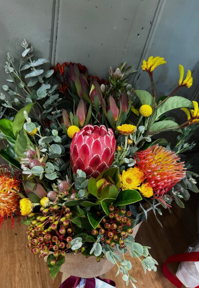 Christmas in July Flower Arrangement Workshop