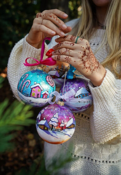 Christmas Ornament Painting Sip and Paint Workshop Melbourne