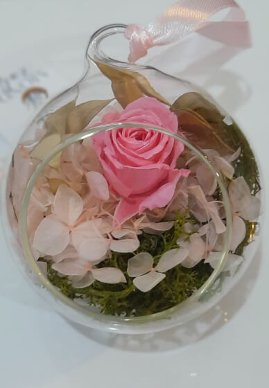 Christmas Preserved Flower Bauble Workshop