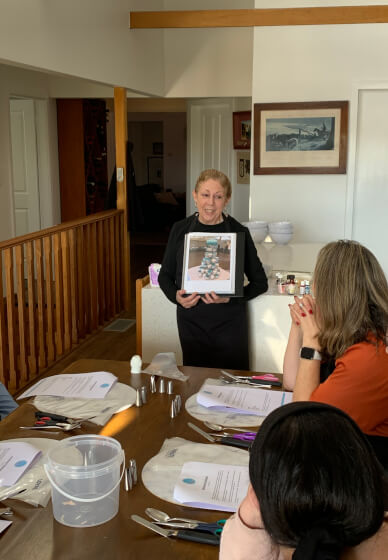 Classy Christmas Cupcake Decorating Class