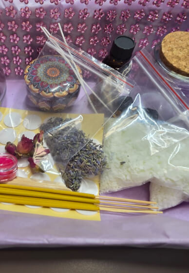 Craft Diversions Group Crafting
