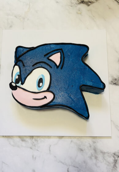 Create Your Own Shaped Cake Class