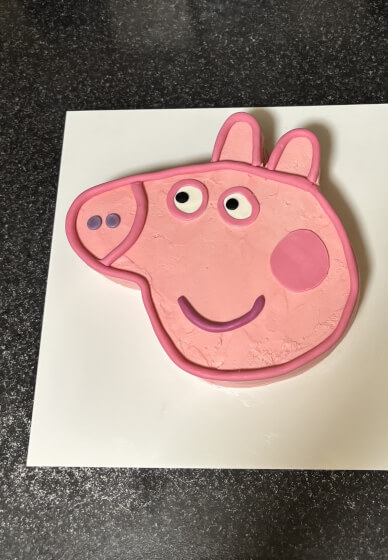 Create Your Own Shaped Cake Class