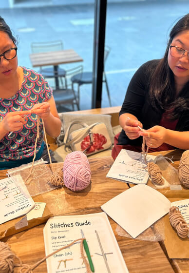 Crochet Workshop for Beginners Using Plush Yarn: Kids and Adults