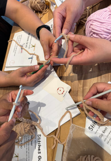 Crochet Workshop for Beginners Using Plush Yarn: Kids and Adults