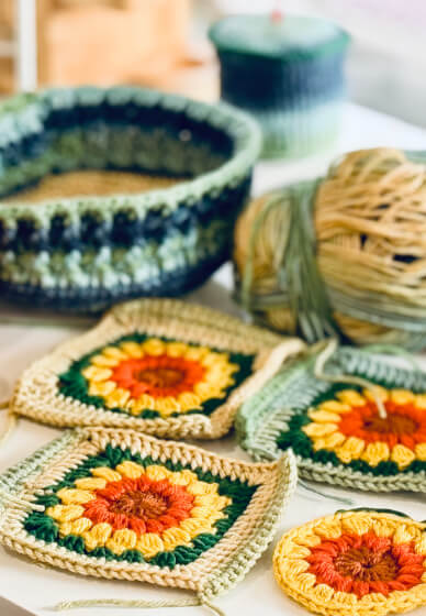 Crocheting Class: from Sunflower Granny Square to Bag
