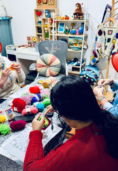 Crocheting Class: from Sunflower Granny Square to Bag