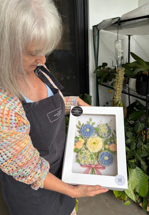 Cupcake Decorating Class: Flower Bouquet Box