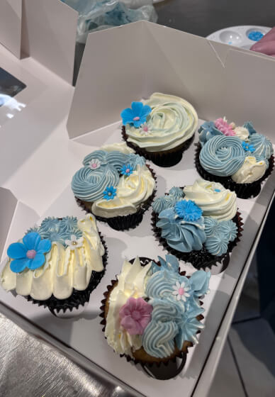 Cupcake Decorating Class: Swiss Meringue Buttercream