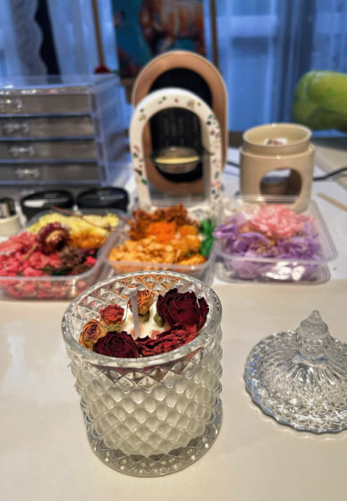 Custom Dried Flower Scented Candle Workshop