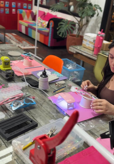 Custom Sunglasses Decorating Workshop