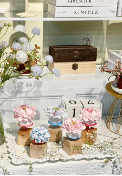 Dairy-Free Realistic Flowers Piping Workshop