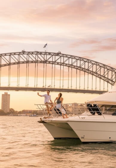 Deluxe Sydney Harbour Sunset Cruise with Nibbles