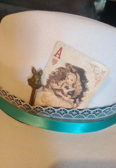 Design Your Hat, Sip and Dance
