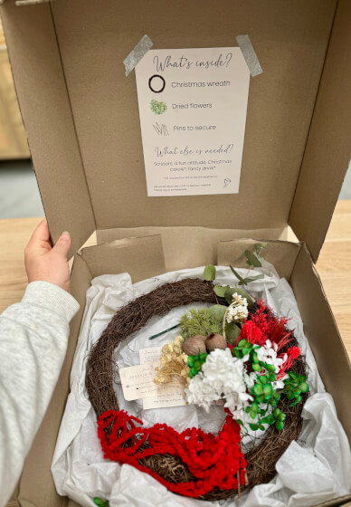 DIY Dried Floral Christmas Wreath Workshop