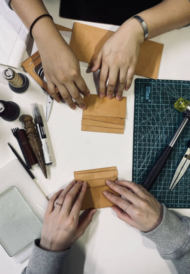 Double-Layer Leather Cardholder Workshop