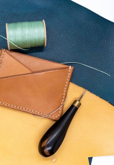Double-Layer Leather Cardholder Workshop