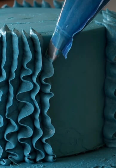 Elegant Buttercream Ruffle Cake Workshop