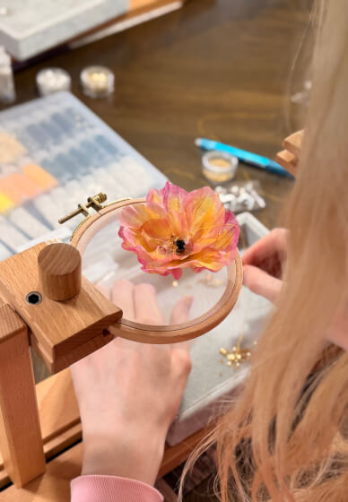Embroidery Workshop: Anemone Brooch