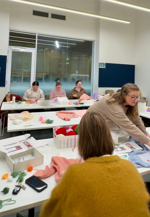 Experienced Embroidery Class: Build Your Skills on Knitwear