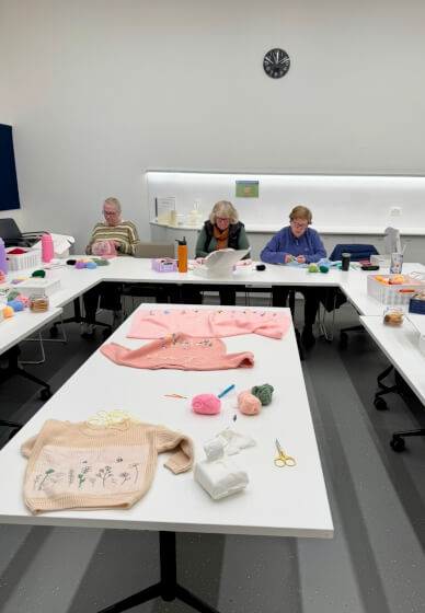 Experienced Embroidery Class: Build Your Skills on Knitwear