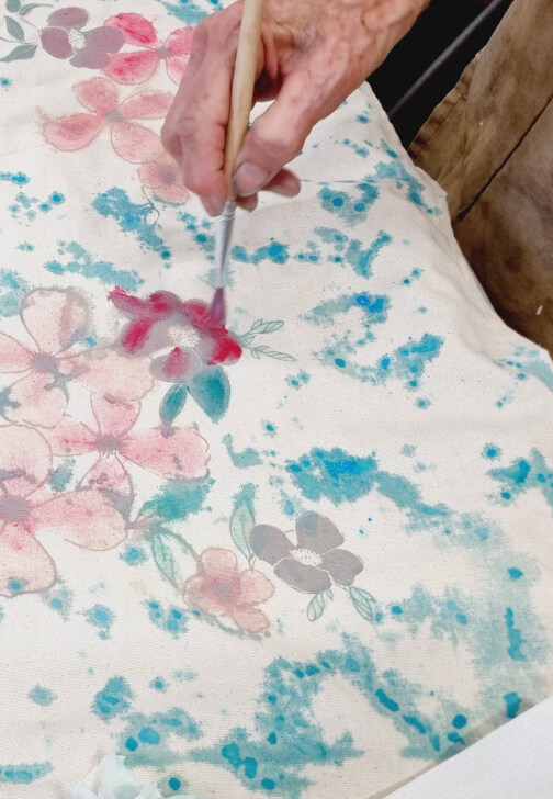 Fabric Screen Printing Class with Paint and Sip