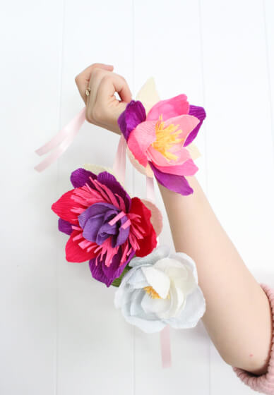 Festive Flower Ornaments Workshop with Drinks and Sweet Treats