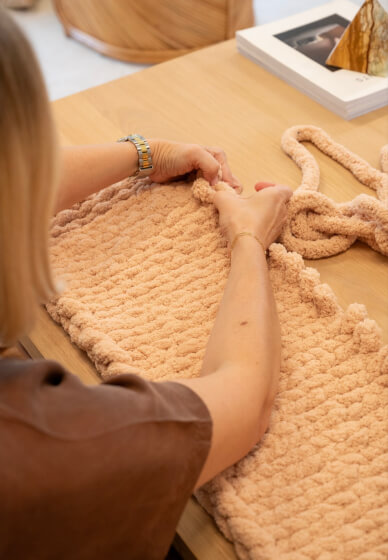 Finger Knitting Workshop | Beginner