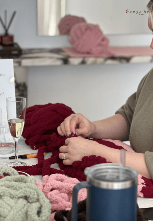 Finger Knitting Workshop | Beginner