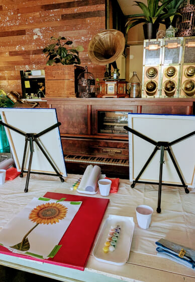 Floral Burst Paint and Sip Class