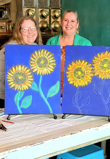 Floral Burst Paint and Sip Class