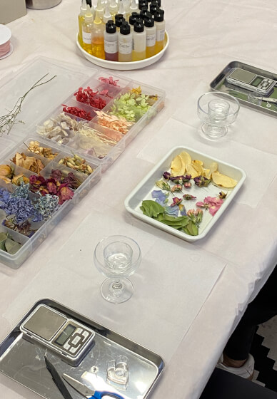 Floral Gel Wax Candle Holder and Custom Tealight Workshop