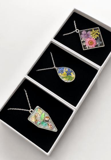 Floral Resin Jewellery Art Workshop