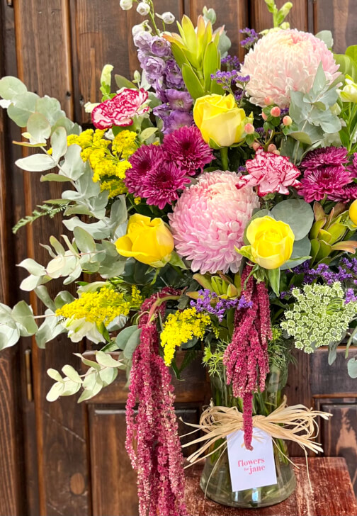 Floristry Lessons for Beginners with a New Arrangement Each Month