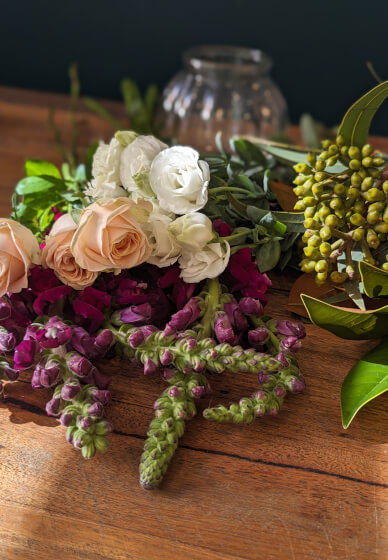 Floristry Workshop: Seasonal Vase Arrangement