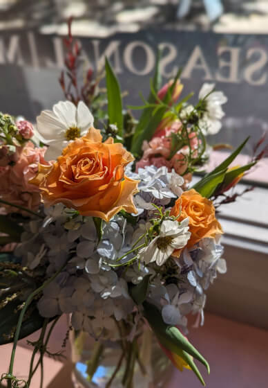 Floristry Workshop: Seasonal Vase Arrangement