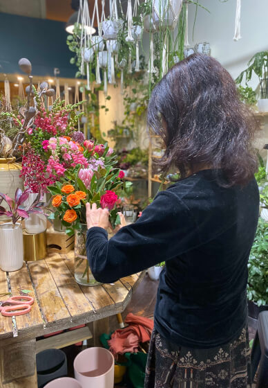 Flower Arranging Workshop: Sweet Pea Spring (BYO Vase)