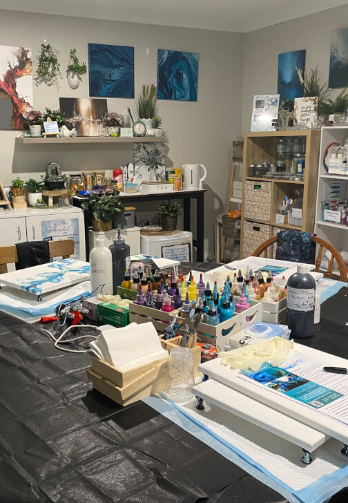 Fluid Art Painting Class: Swipe, Cells and Lacing