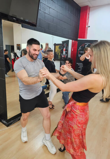 Four Week Beginner Modern Bachata Dance Course