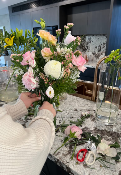 Floral Arrangement Workshop: Hand-Tied Bouquets