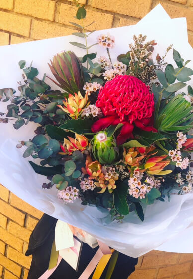 Floral Arrangement Workshop: Hand-Tied Bouquets