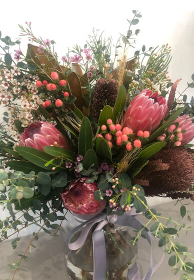 Floral Arrangement Workshop: Hand-Tied Bouquets