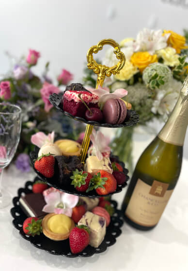 Friendsmas Flower Arranging Workshop