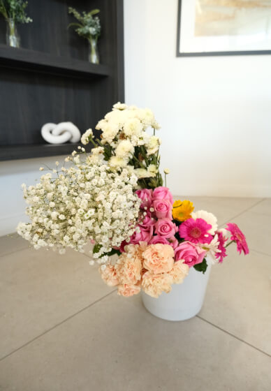 Hand-tied Bouquet Workshop: Bloom and Bind Workshop