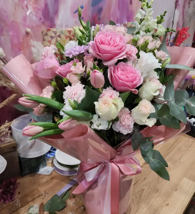 Hand-Tied Flower Bouquet Workshop