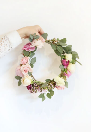 Hen's Day Flower Crown and Wrist Corsage Workshop