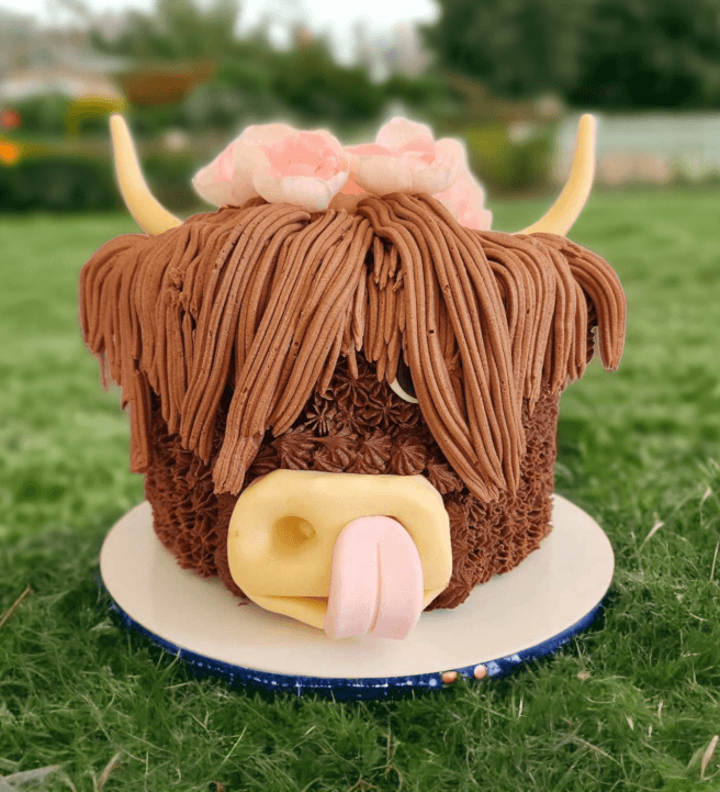 Highland cow cake - The Great British Bake Off | The Great British Bake Off